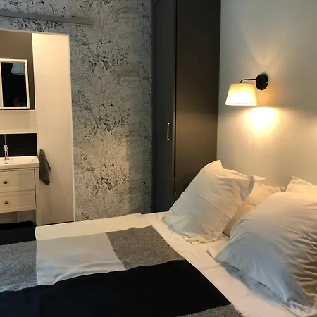 Familial Rénové Avec 3 Chambres, Cheminée Et Jardin, Proche - Fr-1-410-332 Сasa de vacaciones