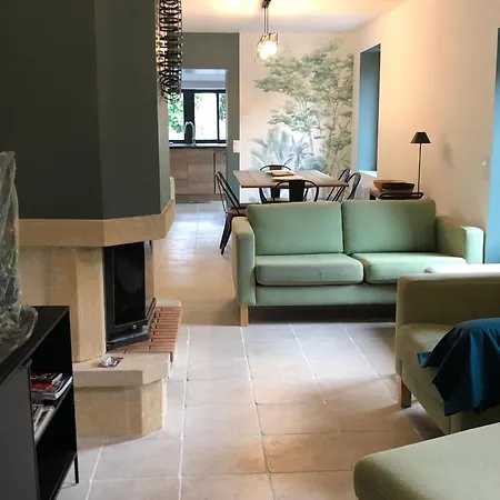 Familial Rénové Avec 3 Chambres, Cheminée Et Jardin, Proche - Fr-1-410-332 * Le Mans