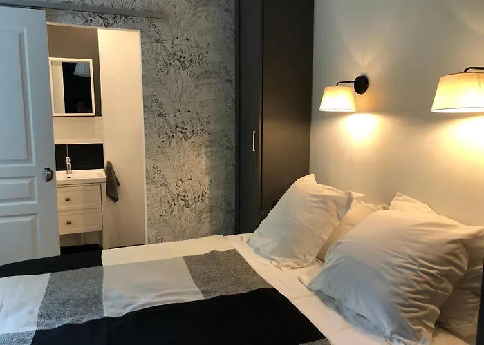 Familial Renove Avec 3 Chambres, Cheminee Et Jardin, Proche - Fr-1-410-332 Ferienhaus