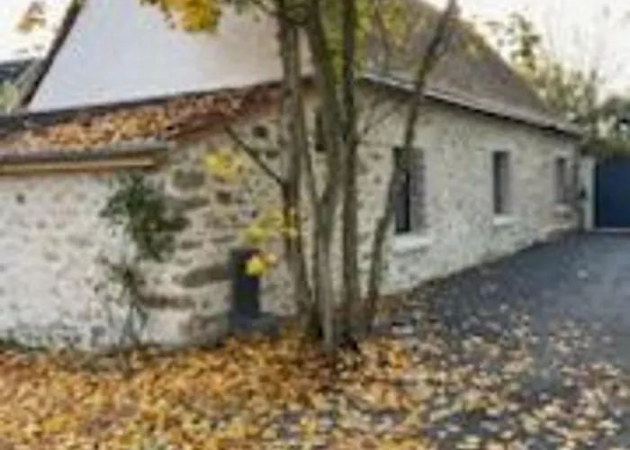 Familial Renove Avec 3 Chambres, Cheminee Et Jardin, Proche - Fr-1-410-332